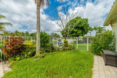 712 Verona Court Weston FL 33326