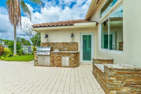 712 Verona Court Weston FL 33326