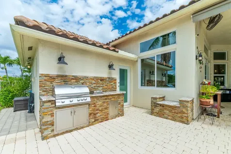 712 Verona Court Weston FL 33326
