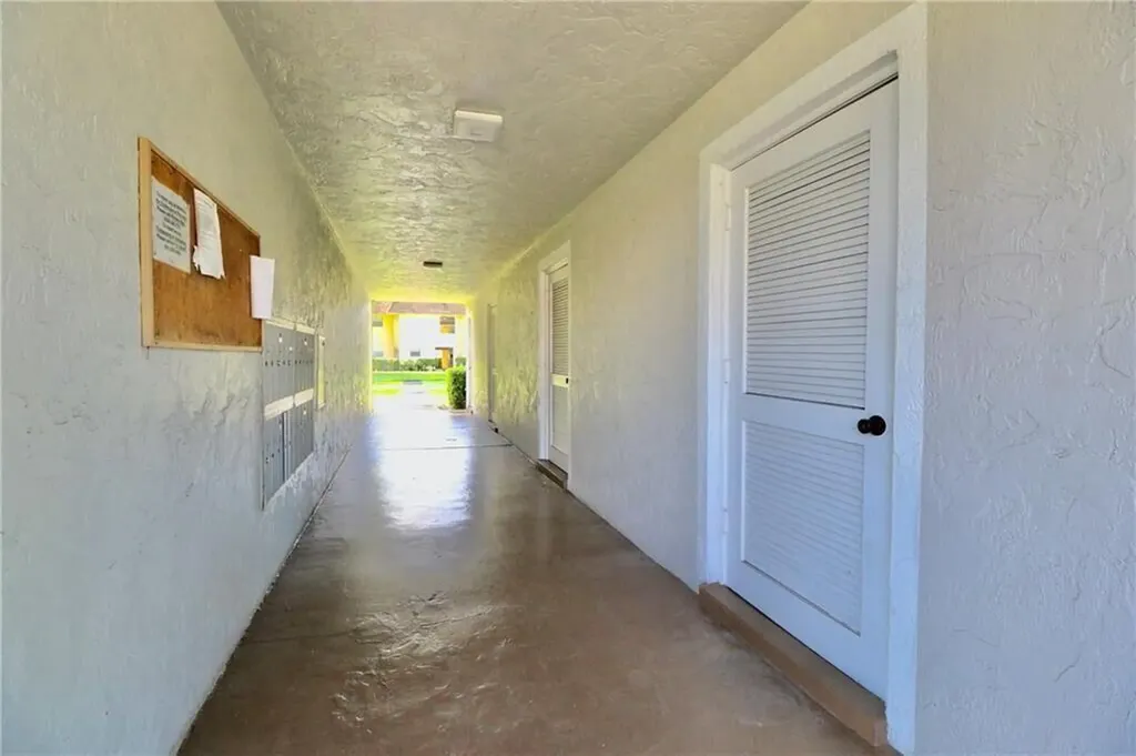 9915 Sandalfoot Boulevard Boca Raton FL 33428