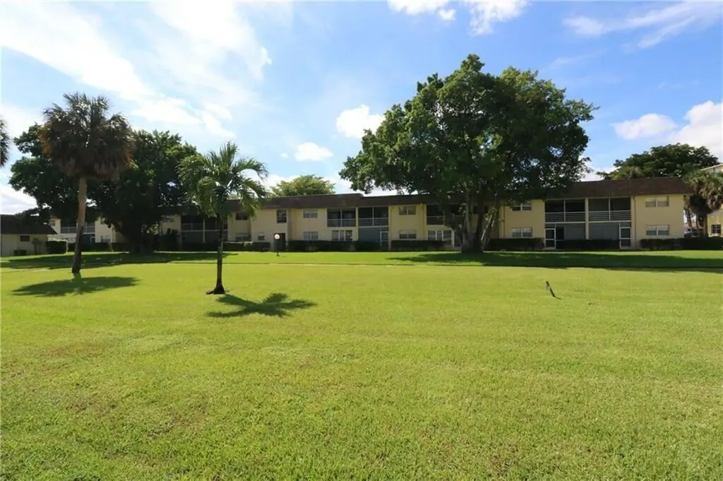 9915 Sandalfoot Boulevard Boca Raton FL 33428
