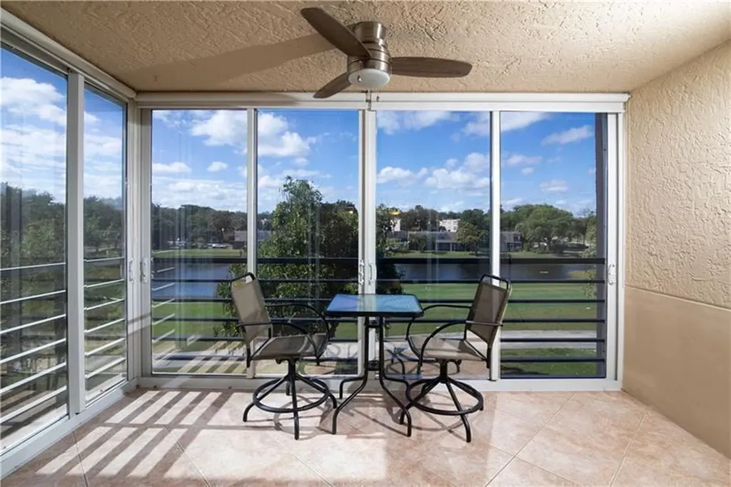 1811 Sabal Palm Drive Davie FL 33324