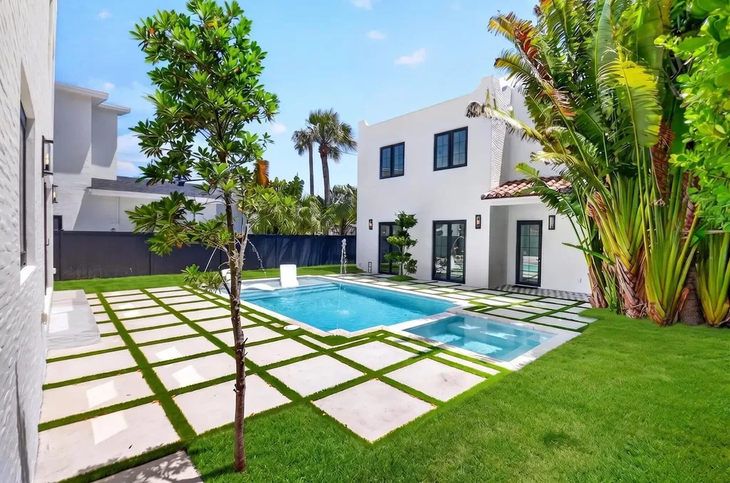 312 Plymouth Road West Palm Beach FL 33405