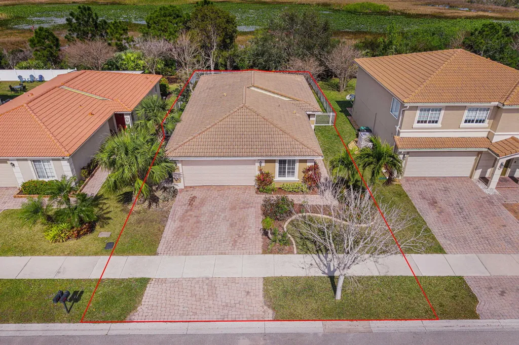 2037 SW Providence Place Port St Lucie FL 34953