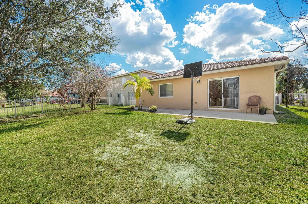 2037 SW Providence Place Port St Lucie FL 34953