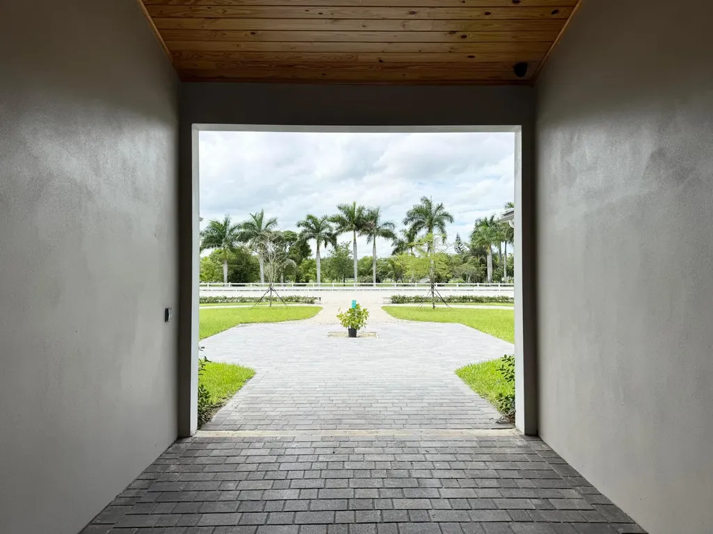 19550 Egret Lane Loxahatchee FL 33470