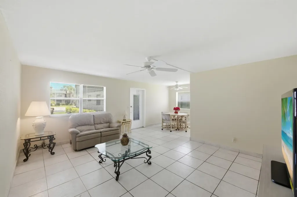 724 Flanders P Delray Beach FL 33484