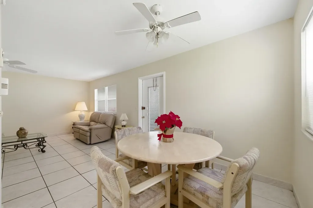 724 Flanders P Delray Beach FL 33484