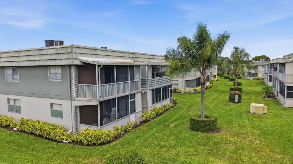 724 Flanders P Delray Beach FL 33484