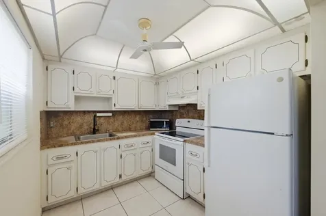 724 Flanders P Delray Beach FL 33484