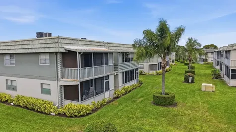 724 Flanders P Delray Beach FL 33484