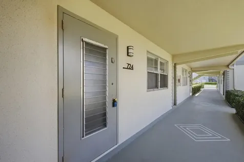 724 Flanders P Delray Beach FL 33484
