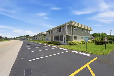 724 Flanders P Delray Beach FL 33484