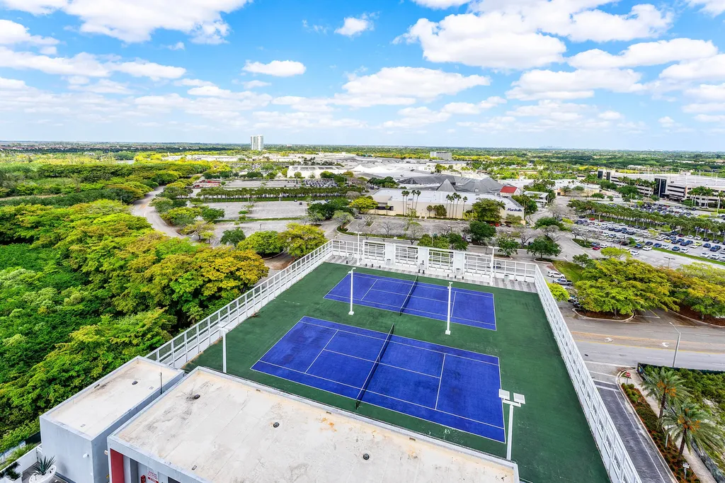 2000 Metropica Way Sunrise FL 33323