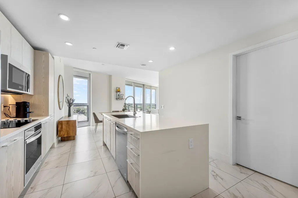 2000 Metropica Way Sunrise FL 33323