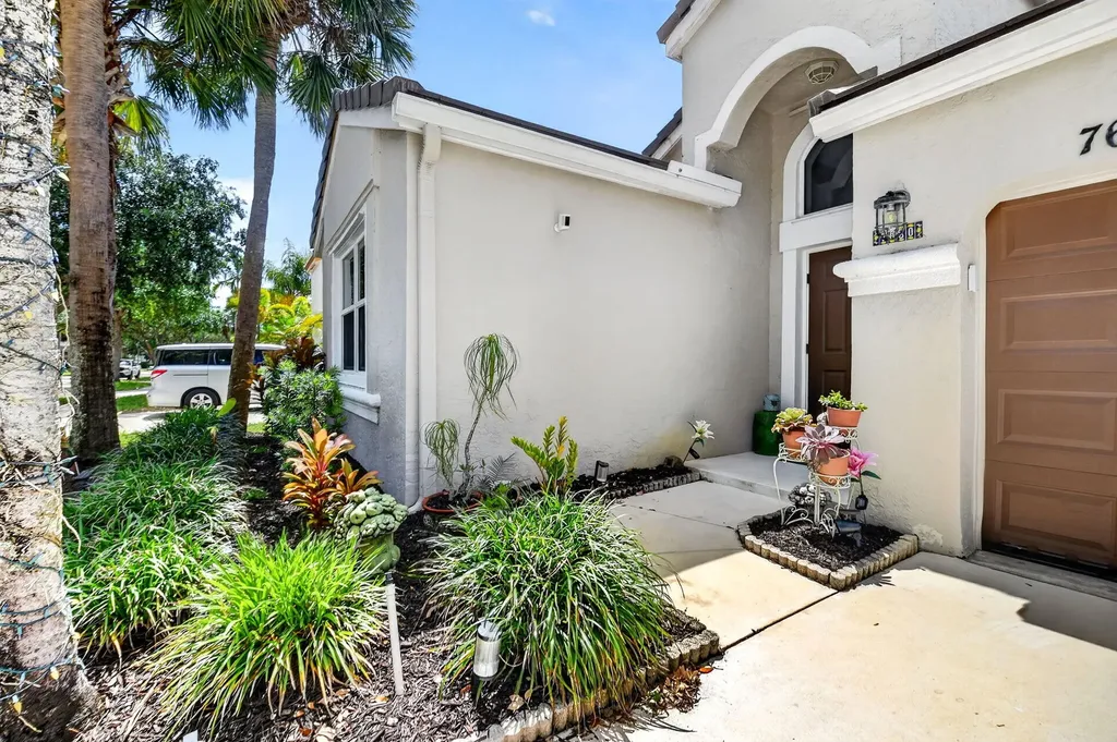 7680 Great Oak Drive Lake Worth FL 33467