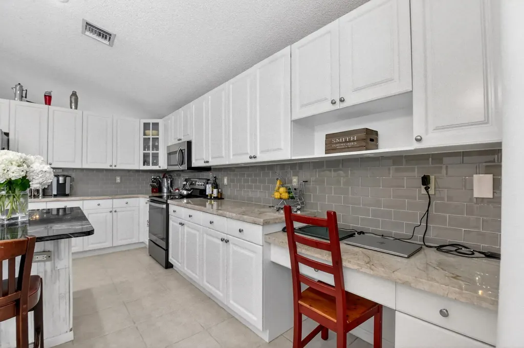 7680 Great Oak Drive Lake Worth FL 33467