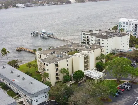 1202 S Lake Drive Lantana FL 33462