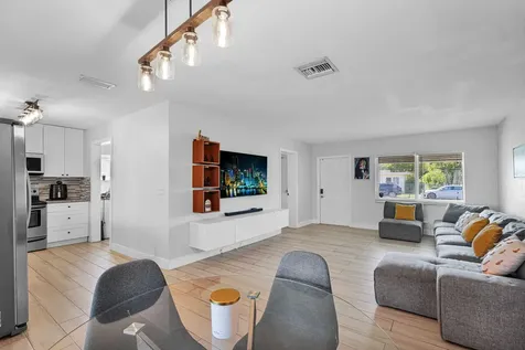 9603 NW 74th Court Tamarac FL 33321