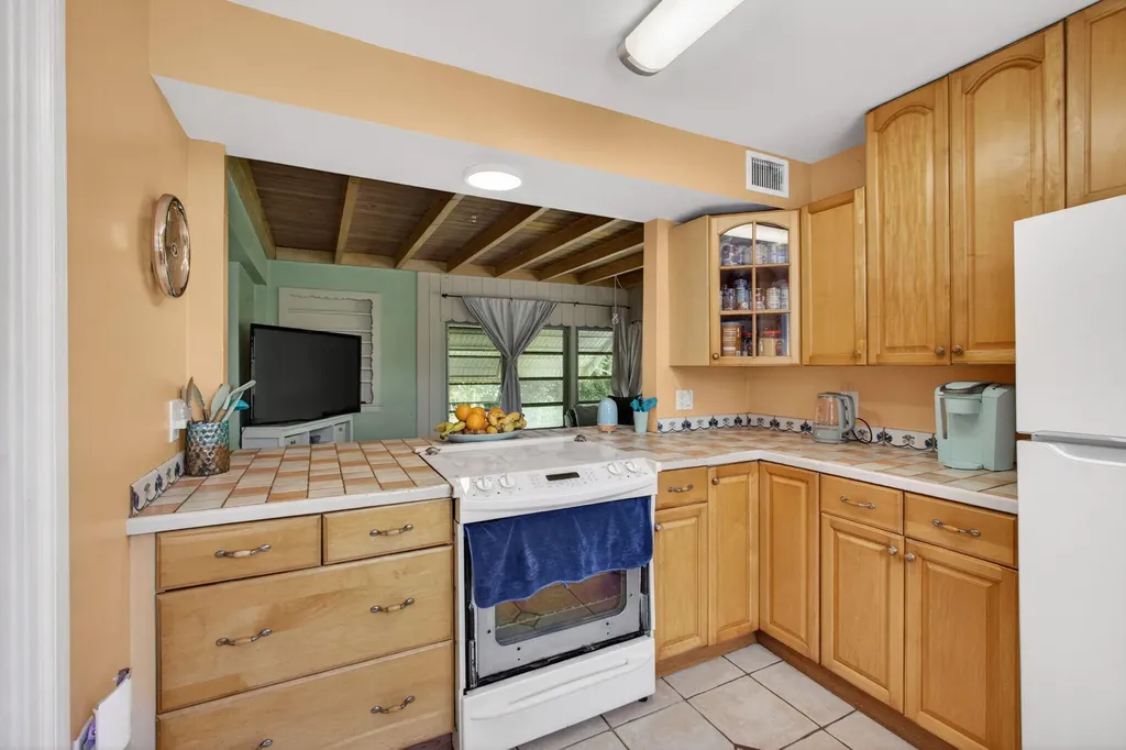 502 49th Street West Palm Beach FL 33407