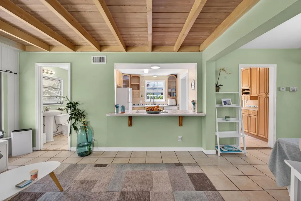 502 49th Street West Palm Beach FL 33407