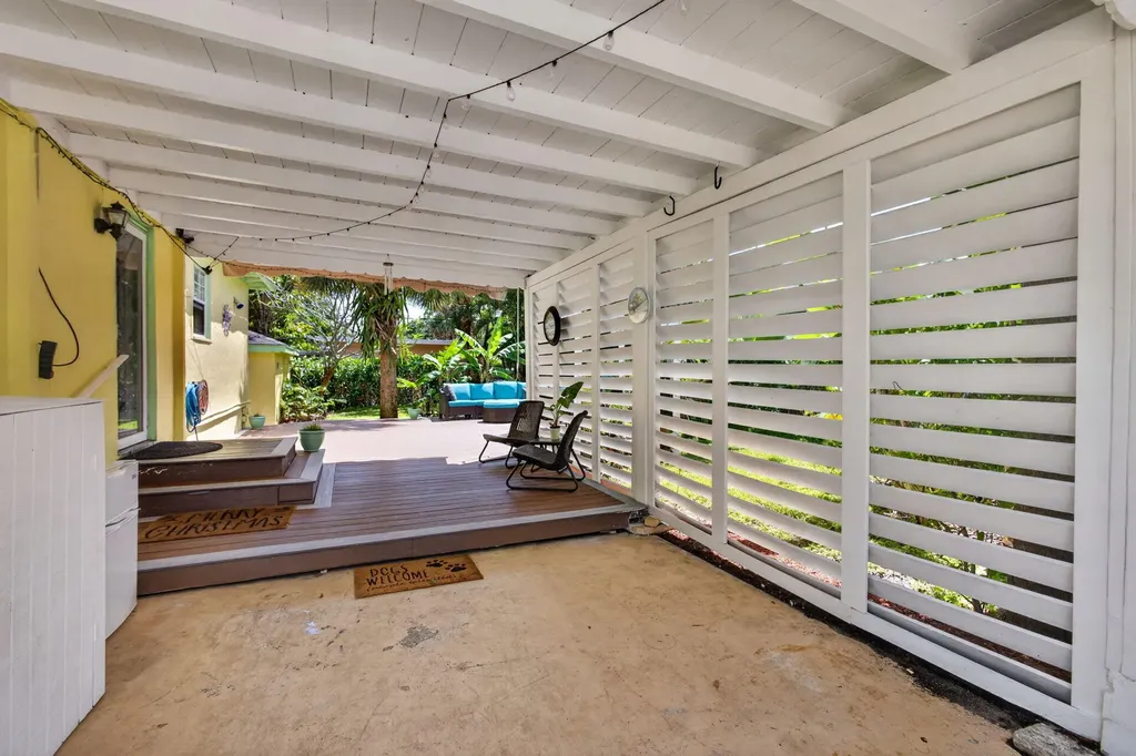 502 49th Street West Palm Beach FL 33407
