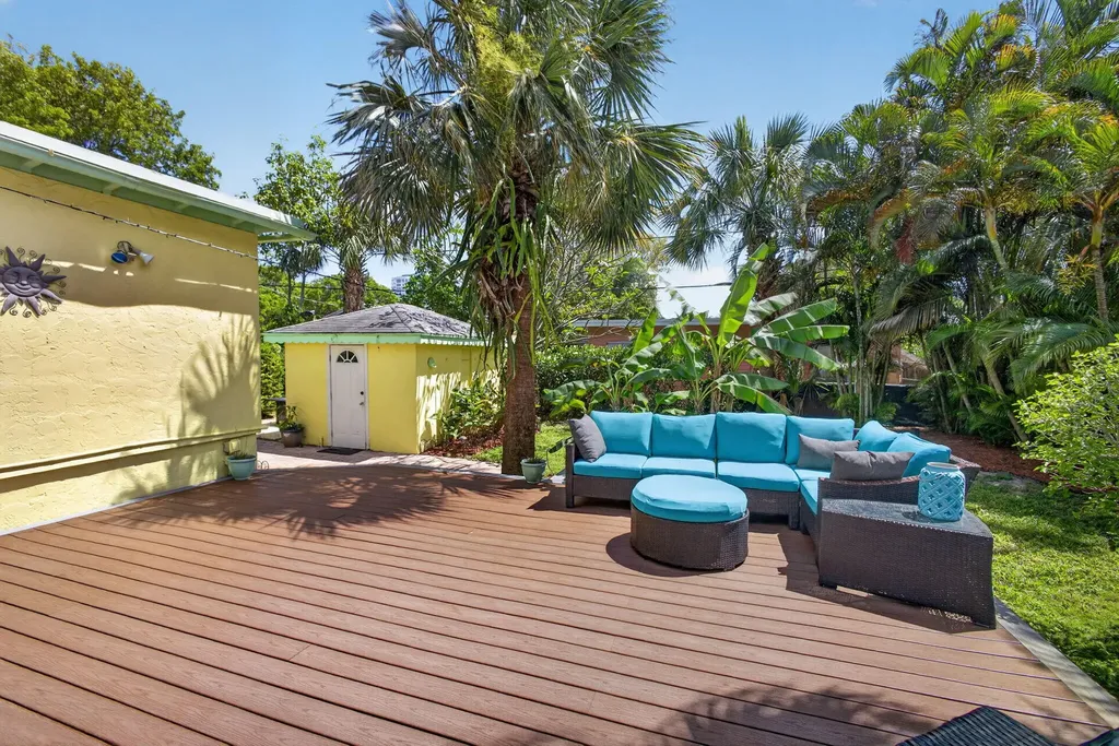 502 49th Street West Palm Beach FL 33407