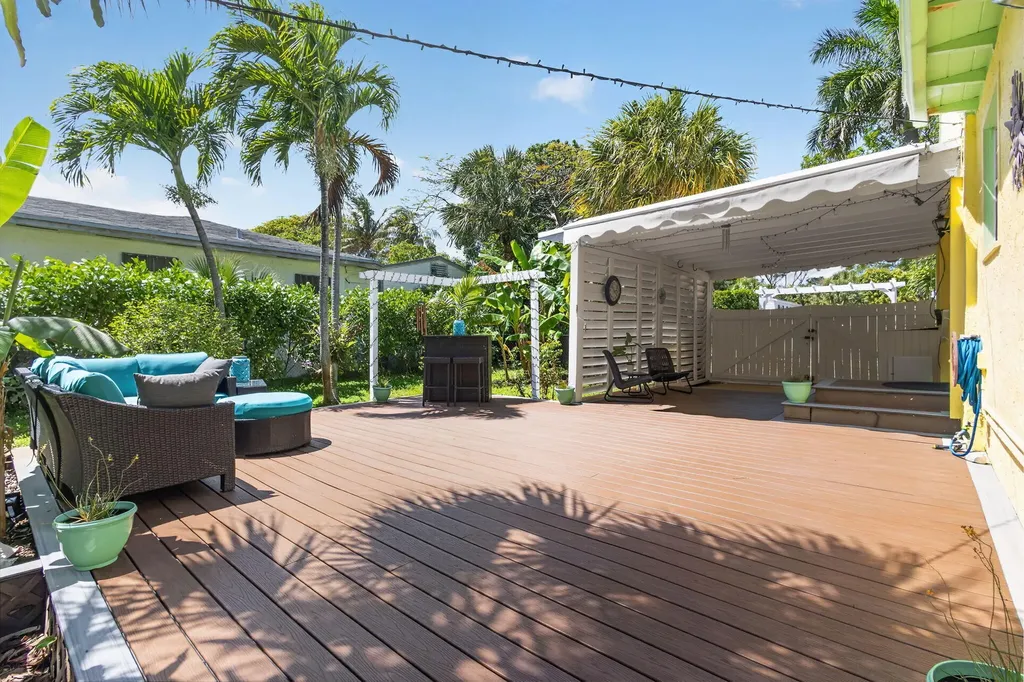 502 49th Street West Palm Beach FL 33407