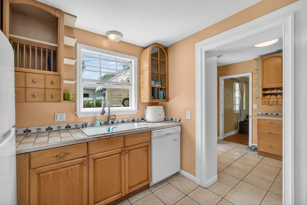 502 49th Street West Palm Beach FL 33407