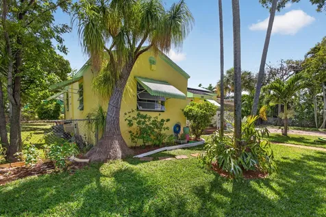 502 49th Street West Palm Beach FL 33407