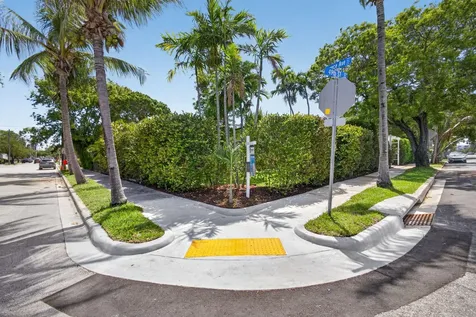 502 49th Street West Palm Beach FL 33407