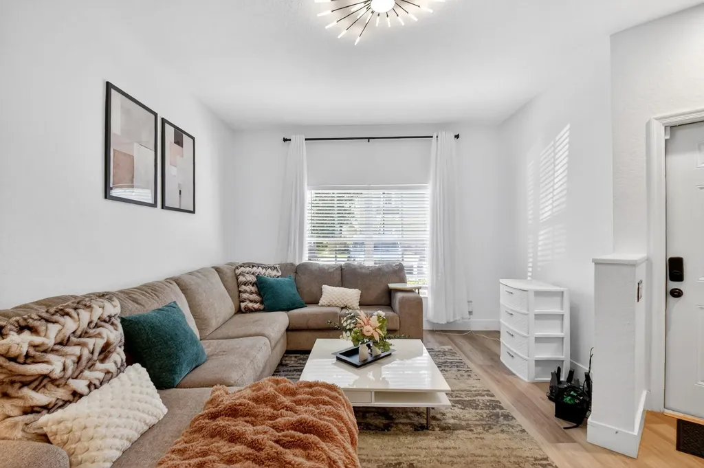 173 Lake Monterey Circle Boynton Beach FL 33426