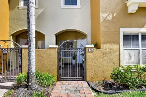 173 Lake Monterey Circle Boynton Beach FL 33426
