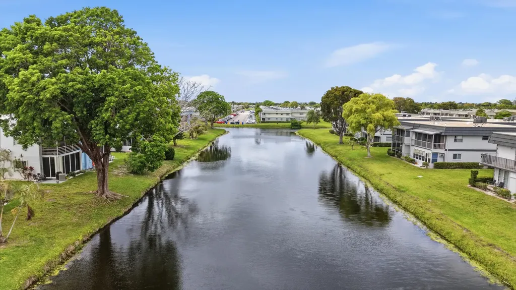376 Saxony H Delray Beach FL 33446