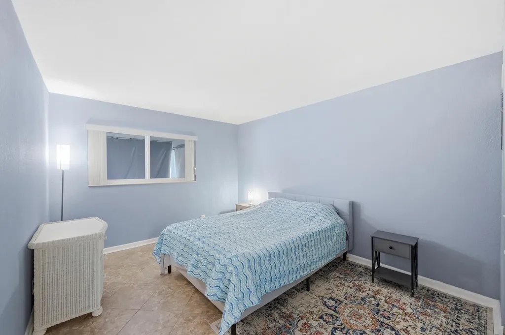 376 Saxony H Delray Beach FL 33446