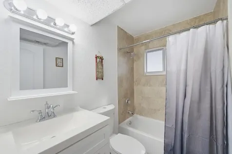 376 Saxony H Delray Beach FL 33446