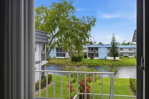 376 Saxony H Delray Beach FL 33446