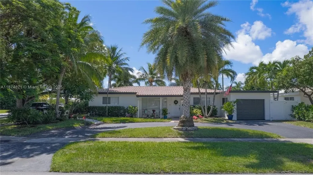 1116 SE 13th Court Deerfield Beach FL 33441