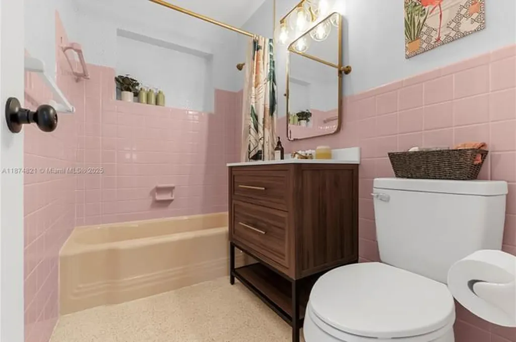 1116 SE 13th Court Deerfield Beach FL 33441