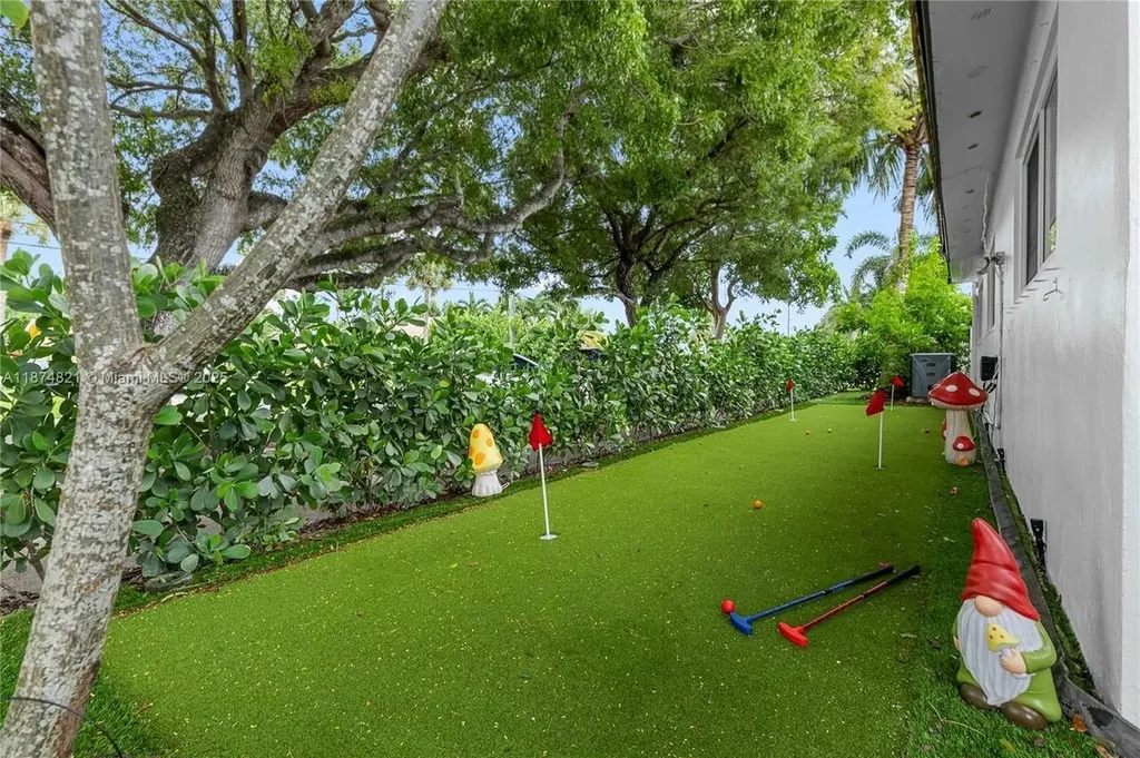 1116 SE 13th Court Deerfield Beach FL 33441