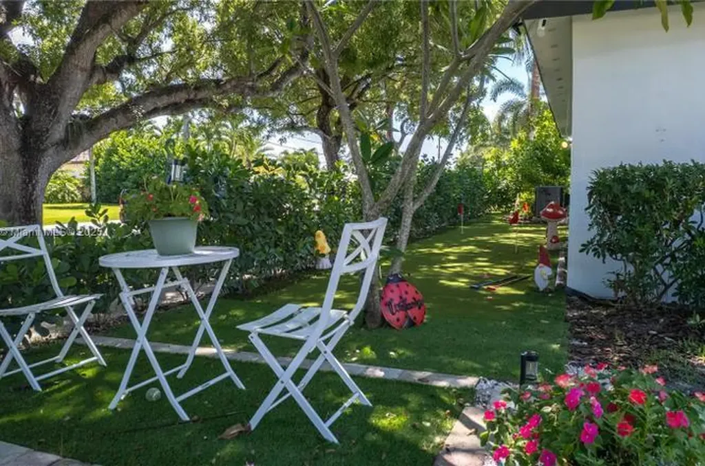 1116 SE 13th Court Deerfield Beach FL 33441
