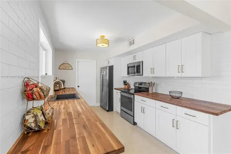 1116 SE 13th Court Deerfield Beach FL 33441