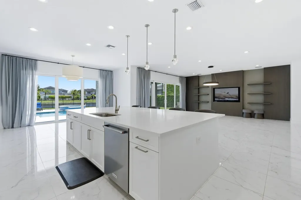 11823 Windy Forest Way Boca Raton FL 33498