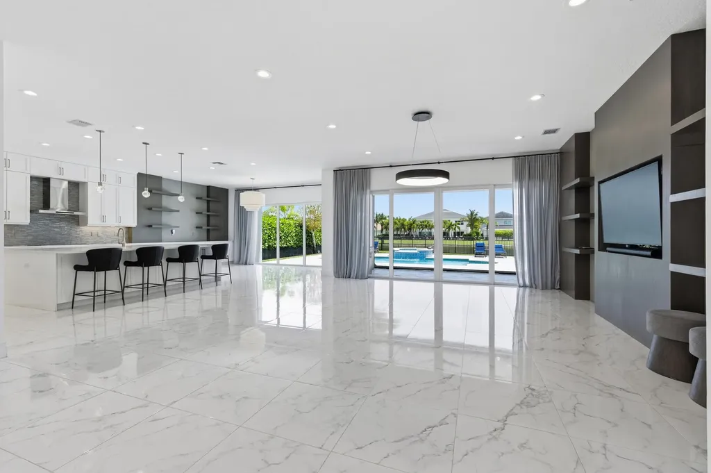 11823 Windy Forest Way Boca Raton FL 33498