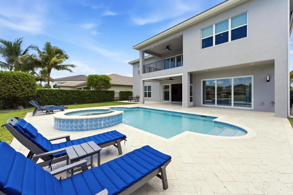 11823 Windy Forest Way Boca Raton FL 33498