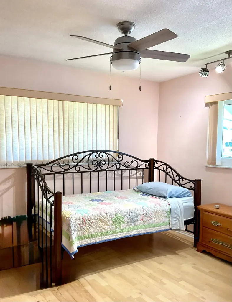 133 NW 10th Court Boynton Beach FL 33426
