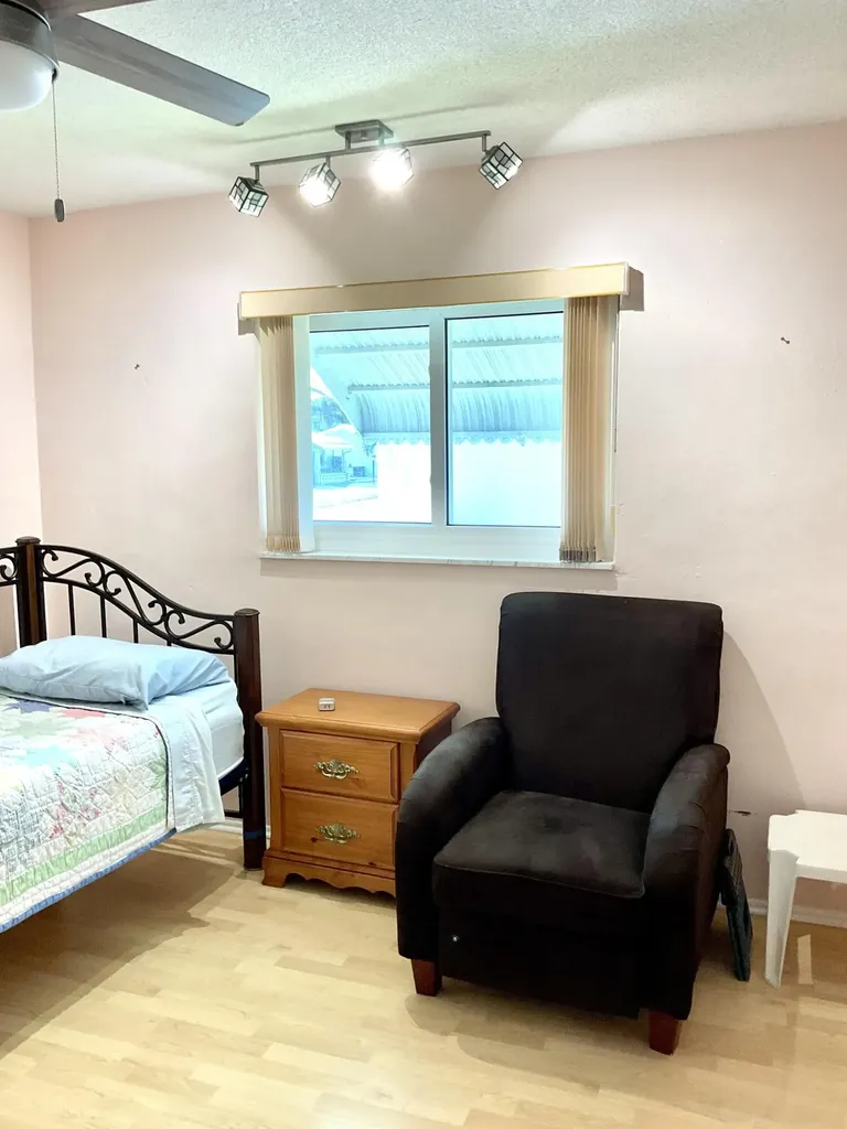 133 NW 10th Court Boynton Beach FL 33426