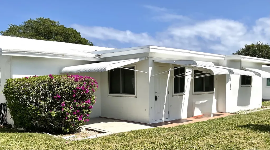 133 NW 10th Court Boynton Beach FL 33426