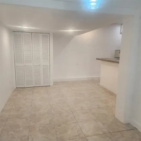 7800 SW 9th Street North Lauderdale FL 33068