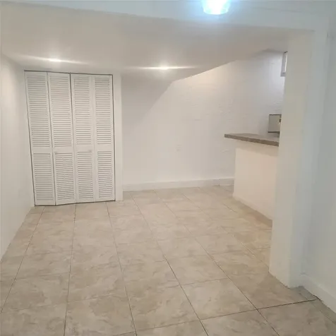 7800 SW 9th Street North Lauderdale FL 33068